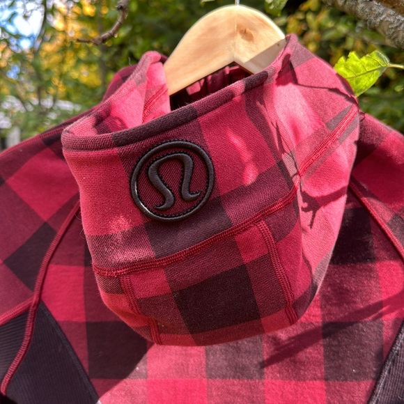 Lululemon Scuba Hoodie II
Mini Camp Check Printed Heathered Cranberry Black 2 - Picture 14 of 16